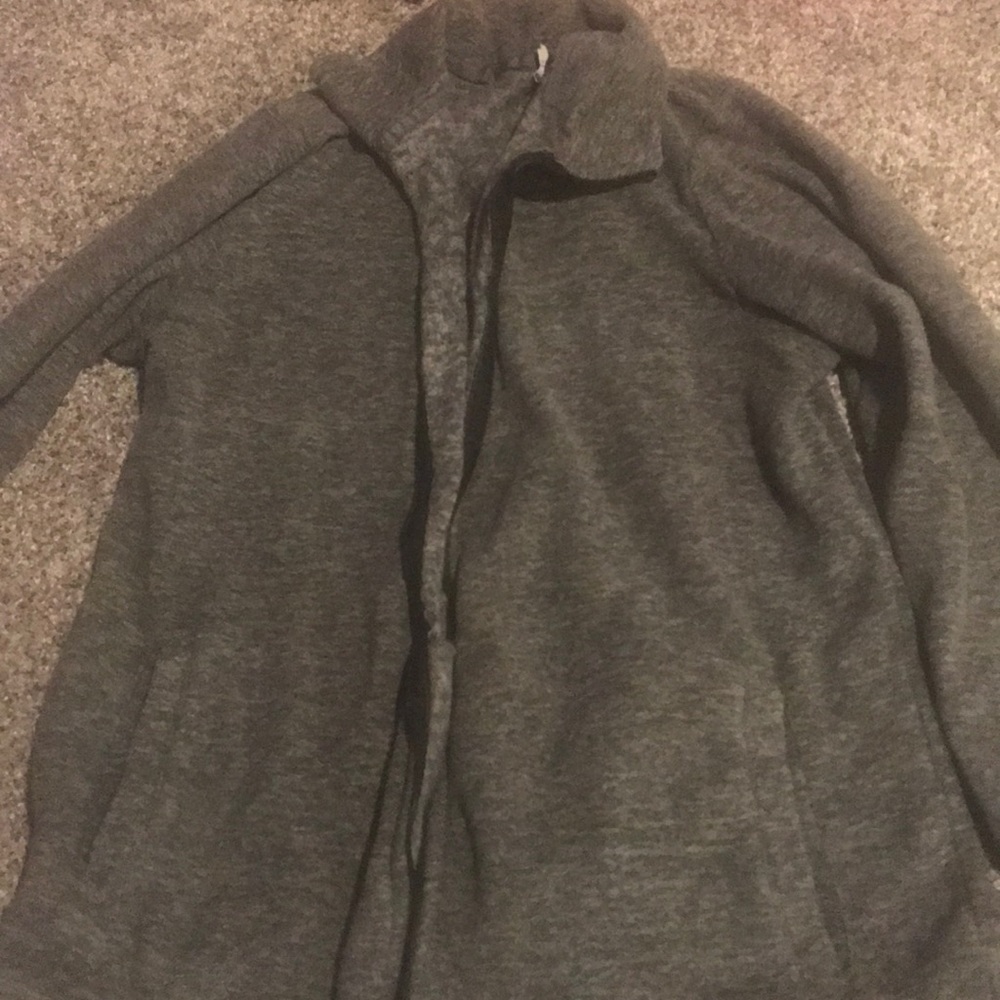Grey sweatshirt
